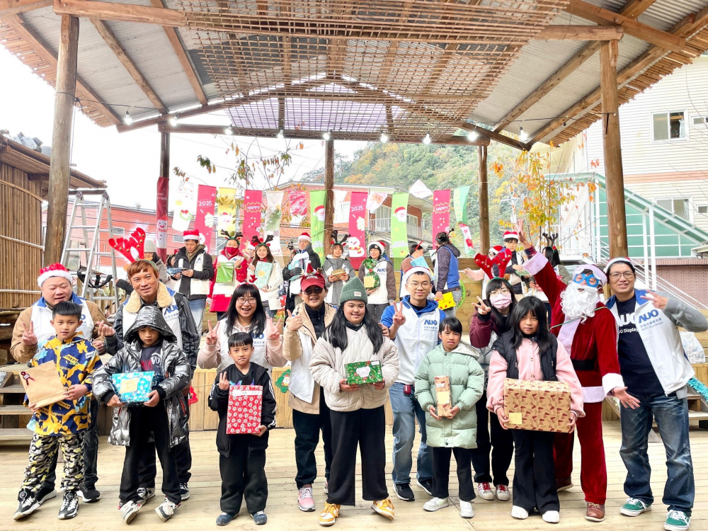 友達永續基金會號召「圓夢計畫」行動連續23年，由同仁凝聚內部愛心與資源送往偏鄉，累積為逾萬名兒童圓夢，實踐友達共創共好的永續精神。